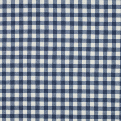 Detailansicht des Flanells mit blau-weißem Vichykaro