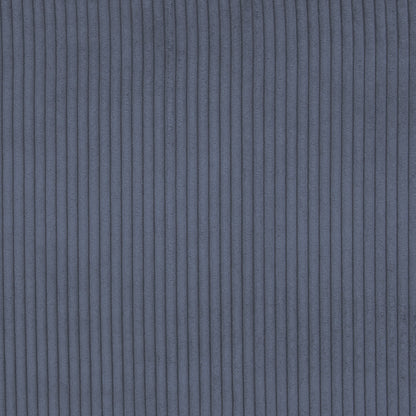Detailaufnahme der breiten Rippenstruktur des Breitcords Wanja in Rauchblau von Swafing